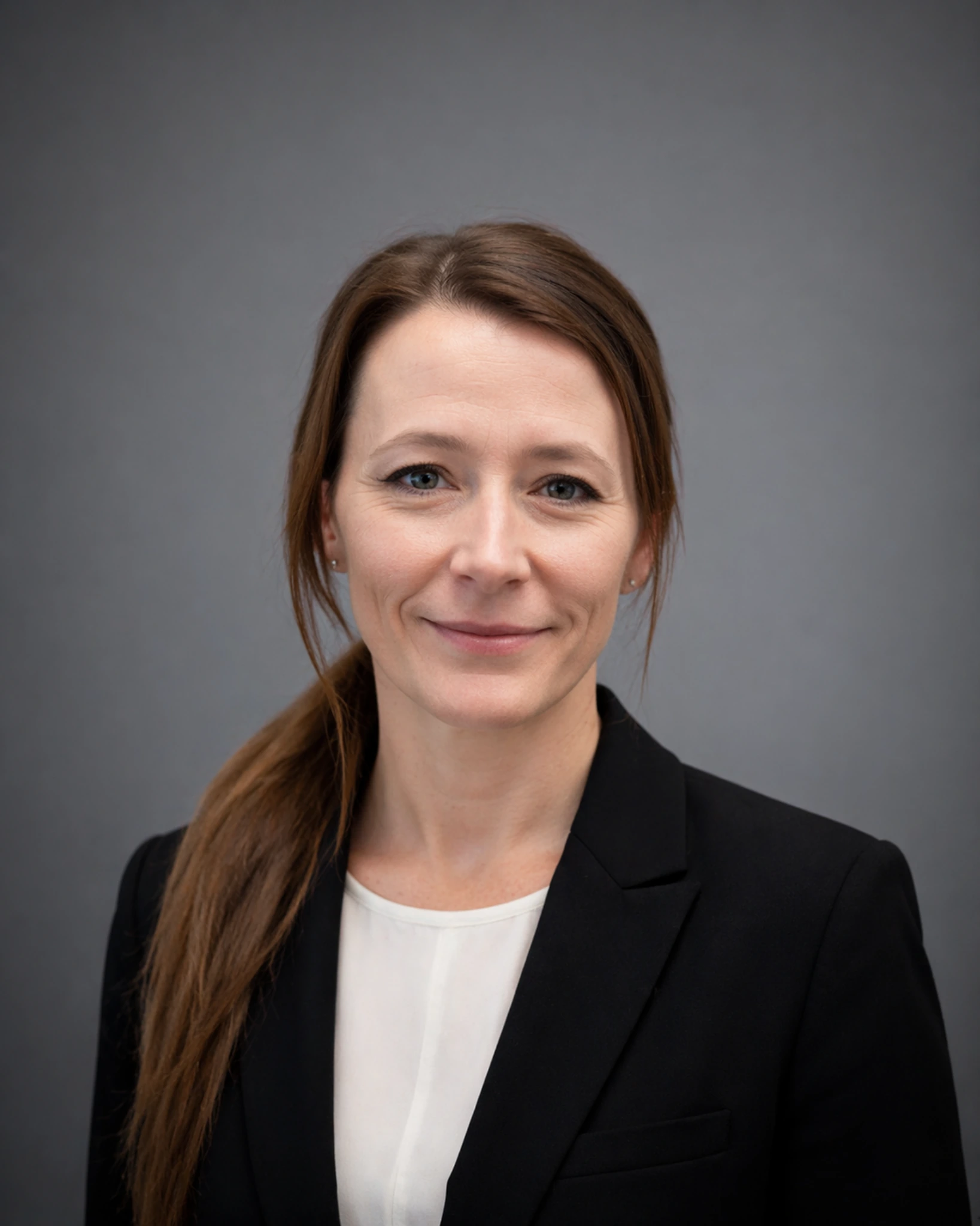 Jess, Food Truck Booking Manager for Burger Bus